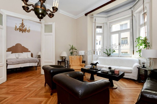 Elad� lak�s, Budapest, 1. ker�let  V�ziv�ros, F� utca, 1680000 1390_bl