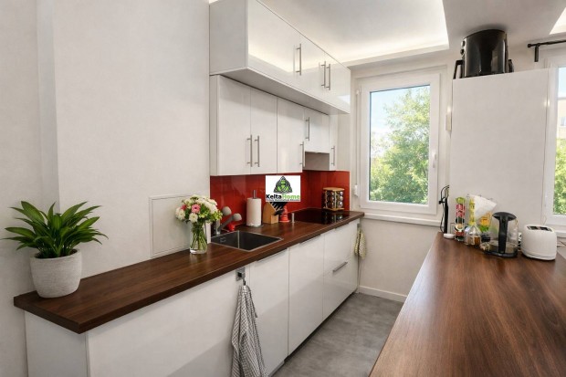 Elad� lak�s, Budapest, 3. ker�let  R�maif�rd�R�maipart, 109900 659_kh