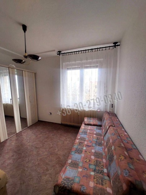 Elad� lak�s, Duna�jv�ros Belv�ros, 32000000 Ft, 51 nm 1175_kem