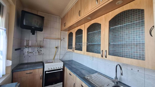 Elad� lak�s, Duna�jv�ros Belv�ros, Vasm� �t, 31990000 Ft, 52 n 147_krt