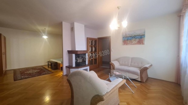 Elad� lak�s, Duna�jv�ros Fels�-Dunapart, 41900000 Ft, 48 nm 118_krt