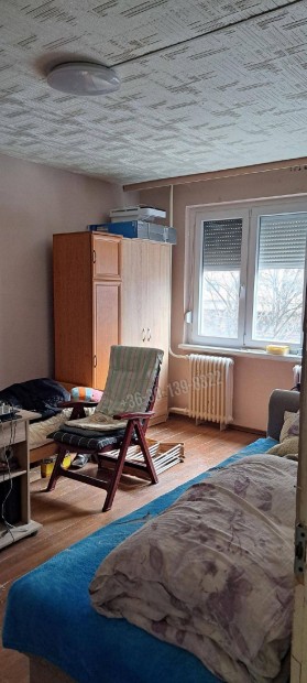 Elad� lak�s, Duna�jv�ros R�mai v�rosr�sz, 22500000 Ft, 35 nm 1178_kem