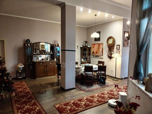 Elad� lak�s, Eger Belv�ros, 120000000 Ft, 149 nm 303_med