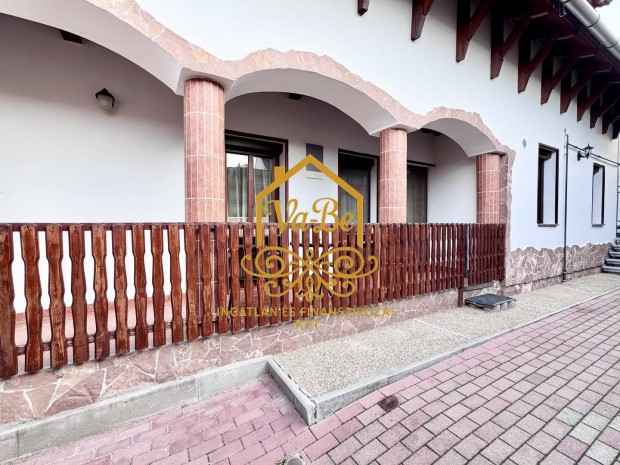 Elad� lak�s, Eger R�ch�stya, 59900000 Ft, 63 nm 55_vsn