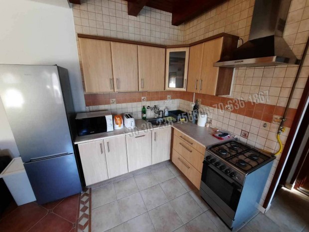 Elad� lak�s, Eger R�ch�stya, 59900000 Ft, 63 nm 756_med