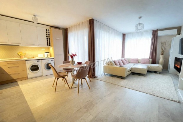 Elad� lak�s, Eger R�ch�stya, 77500000 Ft, 75 nm 744_med