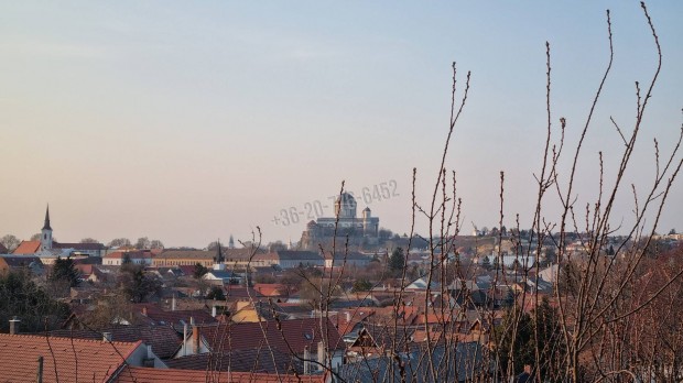 Elad� lak�s, Esztergom, 46000000 Ft, 55 nm 13_eh