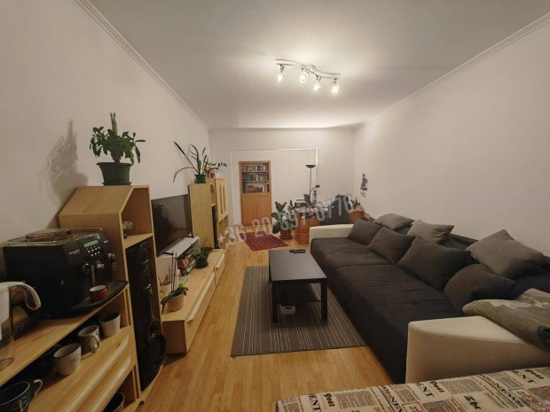 Elad� lak�s, Gy�r Adyv�ros, Szigethy Attila utca , 61900000 Ft, 68 nm