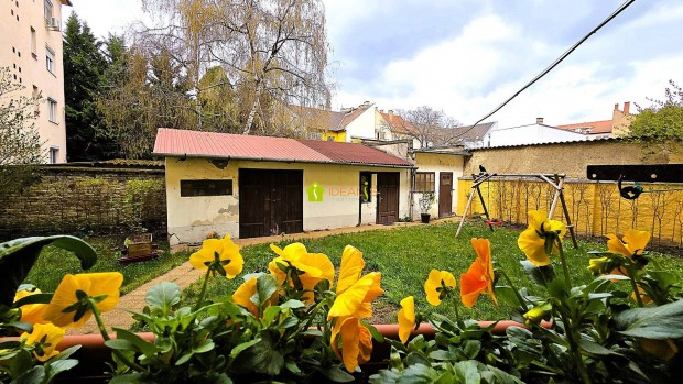 Elad� lak�s, Gy�r Belv�ros, Kiss J�nos utca, 48800000 Ft, 61 n 404_ide