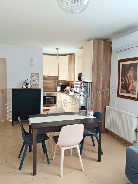 Elad� lak�s, Gy�r M�nf�csanak, 81490000 Ft, 59 nm