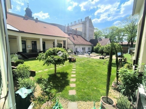 Eladó lakás, Kecskemét-Piac