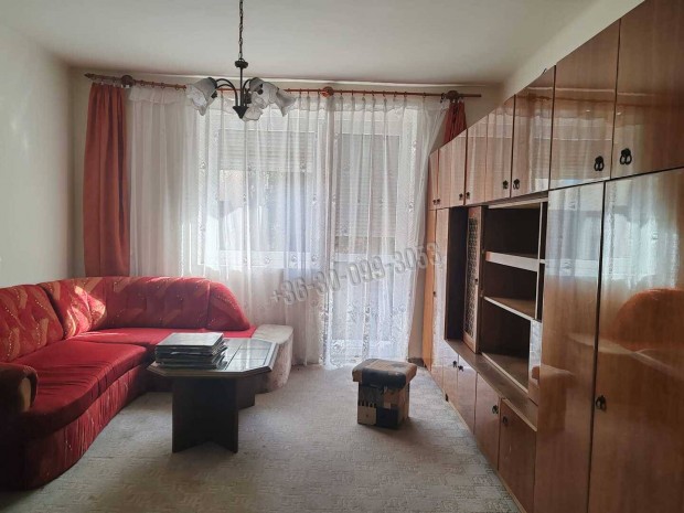 Elad� lak�s, Mosonmagyar�v�r MOF�M-telep, Hold utca , 41900000 Ft, 46