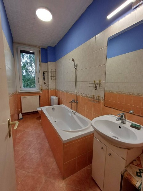 Eladó lakás, Salgótarján Kemerovó lakótelep, Fáy András körút, 109_kir