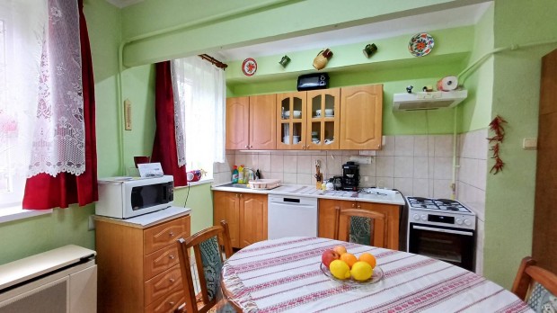 Elad� lak�s, Salg�tarj�n V�rosk�zpont, Ac�lgy�ri �t, 18900000  198_kir