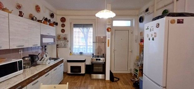 Elad� lak�s, Salg�tarj�n V�s�rt�r, 18900000 Ft, 45 nm 171_kir