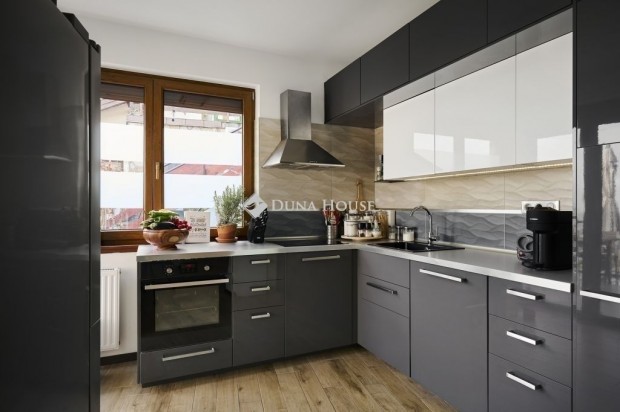 Eladó lakás, Szentendre