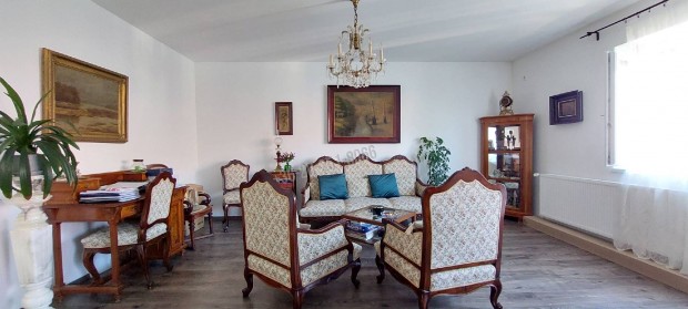 Elad� lak�s, V�c De�kv�r, 78500000 Ft, 95 nm 11890_bhi