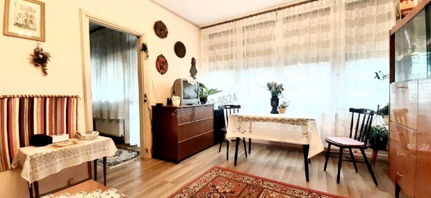 Elad� lak�s, V�c Kisv�c, 58000000 Ft, 52 nm 1884_pl