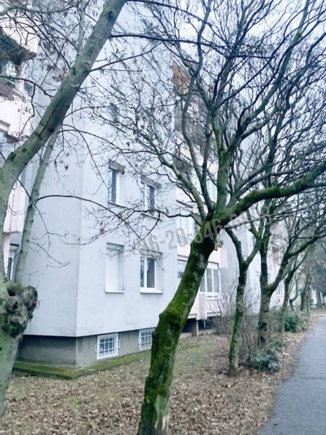 Elad� lak�s, Veszpr�m �jtelep, Batthy�ny utca, 37900000 Ft, 31 200_agr