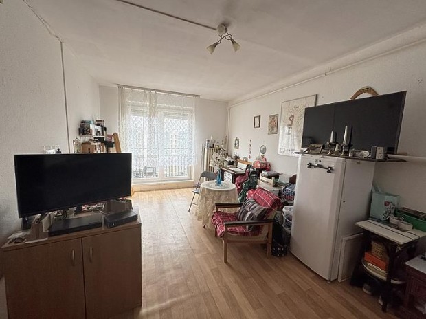 Elad� lak�s - Budapest III. ker�let, B�k�smegyer