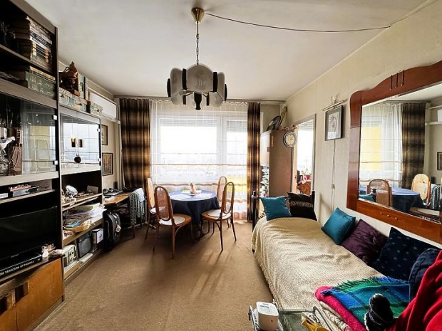 Elad� lak�s - Budapest III. ker�let, Kasz�sd�l�