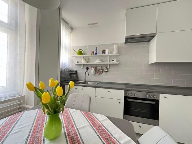 Elad� lak�s - Budapest III. ker�let, �buda