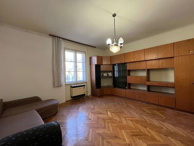 Elad� lak�s - Budapest III. ker�let, �buda