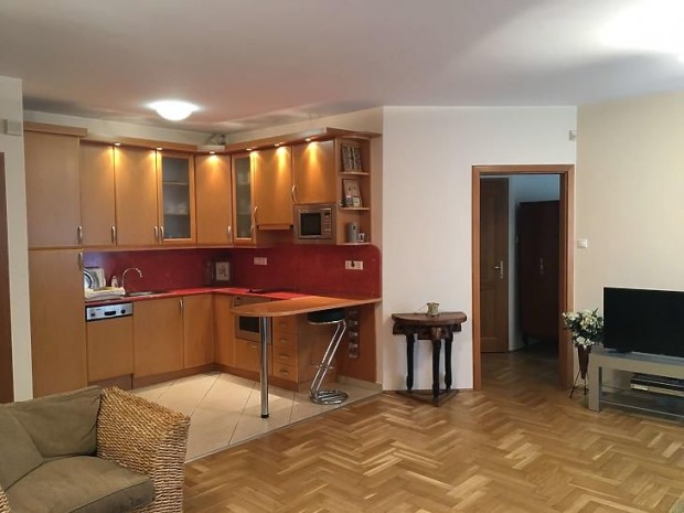 Elad� lak�s - Budapest III. ker�let, �buda