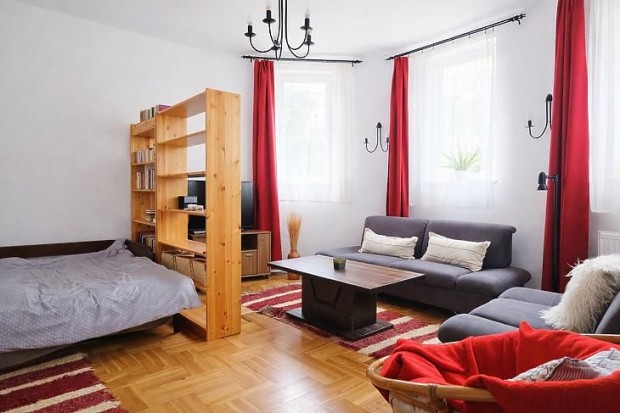 Elad� lak�s - Budapest II. ker�let, Borbolya utca