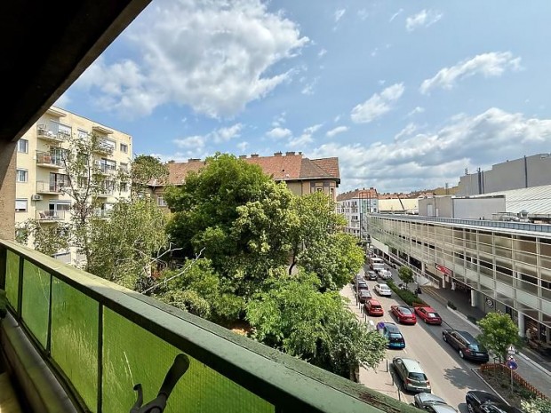 Eladó lakás - Budapest II. kerület, Fény utca