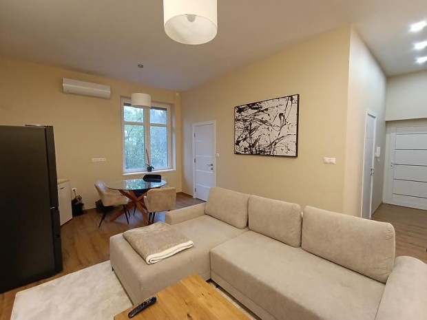 Elad� lak�s - Budapest II. ker�let, Fill�r utca