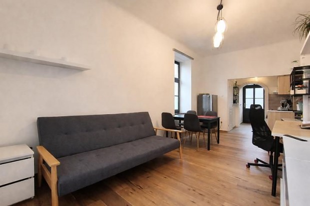 Elad� lak�s - Budapest II. ker�let, �jlak