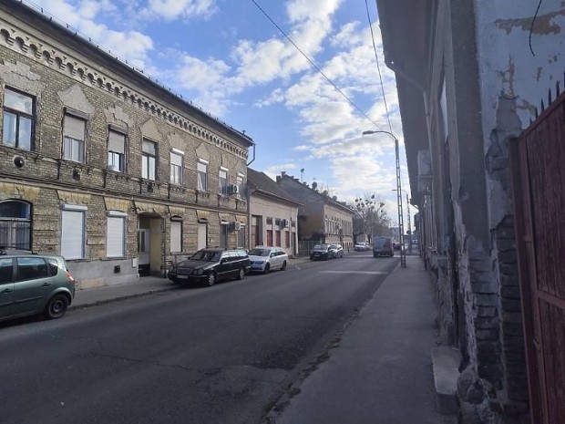 Elad� lak�s - Budapest IV. ker�let, Baross utca