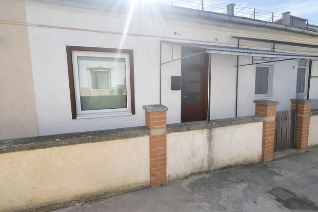 Elad� lak�s - Budapest IV. ker�let, Ir�nyi D�niel utca