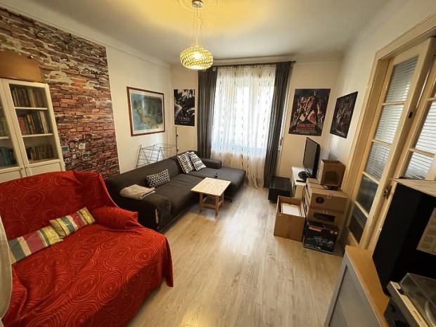 Elad� lak�s - Budapest IV. ker�let, J�zsef Attila utca