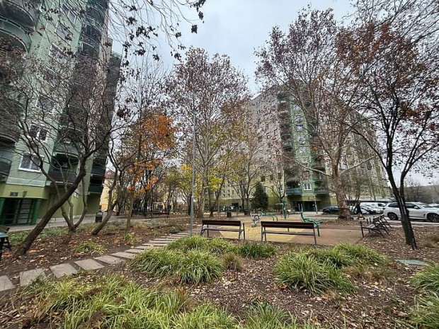 Elad� lak�s - Budapest IV. ker�let, K�poszt�smegyer