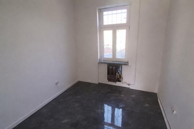 Elad� lak�s - Budapest IV. ker�let, N�dor utca