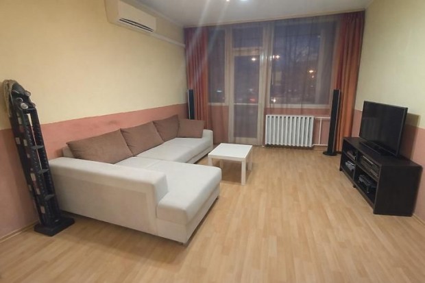 Elad� lak�s - Budapest IV. ker�let, R�zsa utca