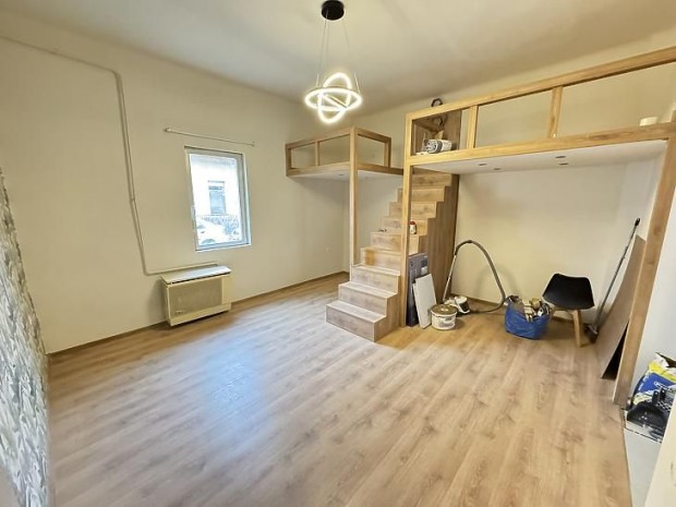 Elad� lak�s - Budapest IV. ker�let, Tomori utca