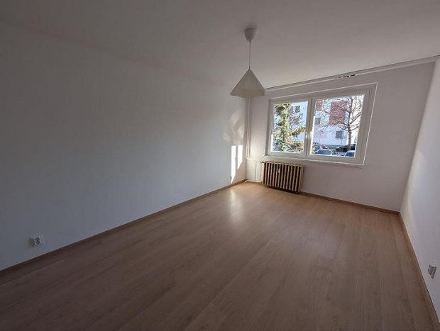 Elad� lak�s - Budapest IV. ker�let, �jpest