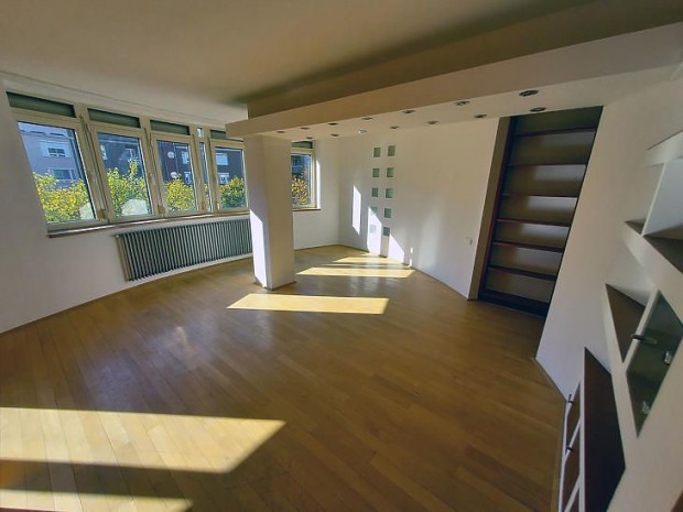 Elad� lak�s - Budapest IX. ker�let, Viola utca