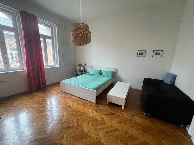 Elad� lak�s - Budapest VII. ker�let, Wessel�nyi utca