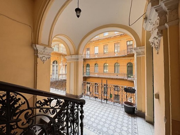 Elad� lak�s - Budapest VI. ker�let, Podmaniczky utca