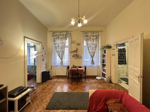 Elad� lak�s - Budapest VI. ker�let, R�zsa utca