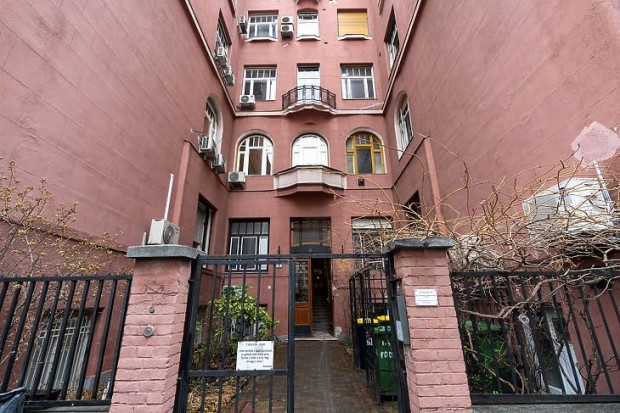 Elad� lak�s - Budapest XIII. ker�let, Heged�s Gyula utca