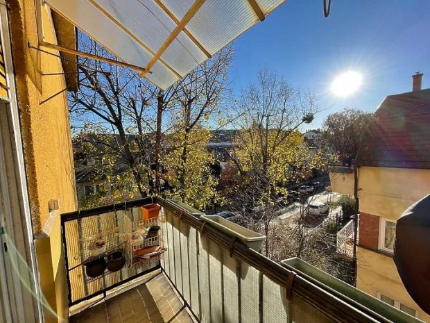 Elad� lak�s - Budapest XIV. ker�let, Semsey Andor utca