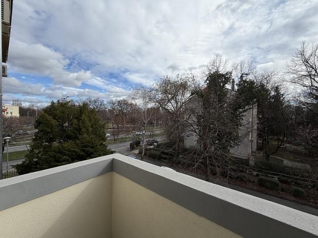 Elad� lak�s - Budapest XI. ker�let, Szentimrev�ros