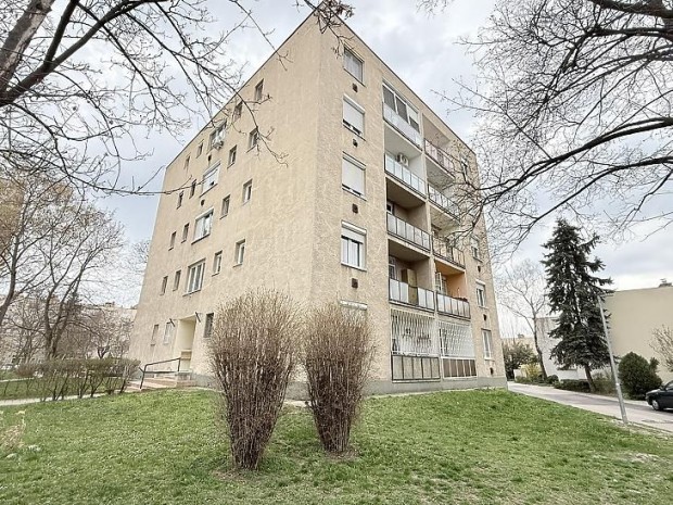 Elad� lak�s - Budapest XVI. ker�let, R�kosszentmih�ly