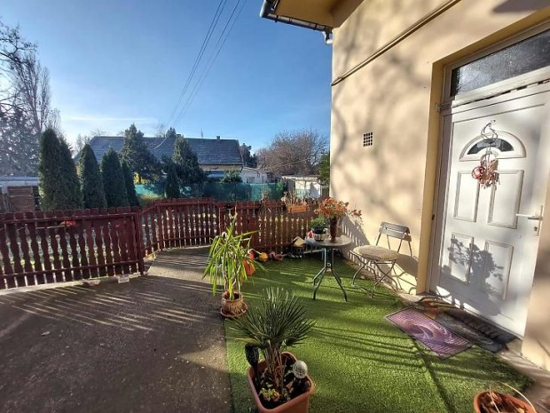 Elad� lak�s - Budapest XV. ker�let, R�kospalota