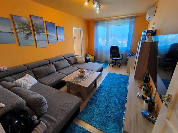 Elad� lak�s - Budapest XV. ker�let, �jpalota